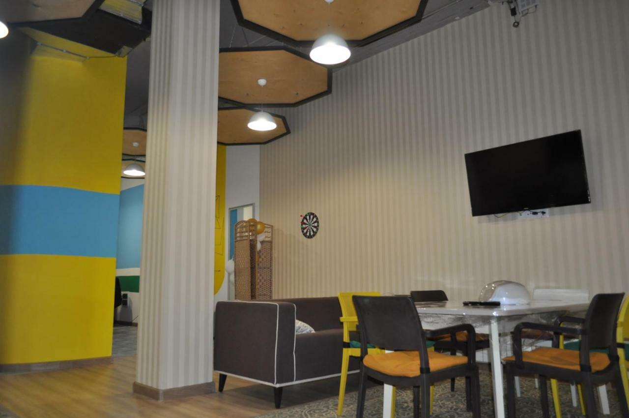 Hostel S size Astana Exterior foto