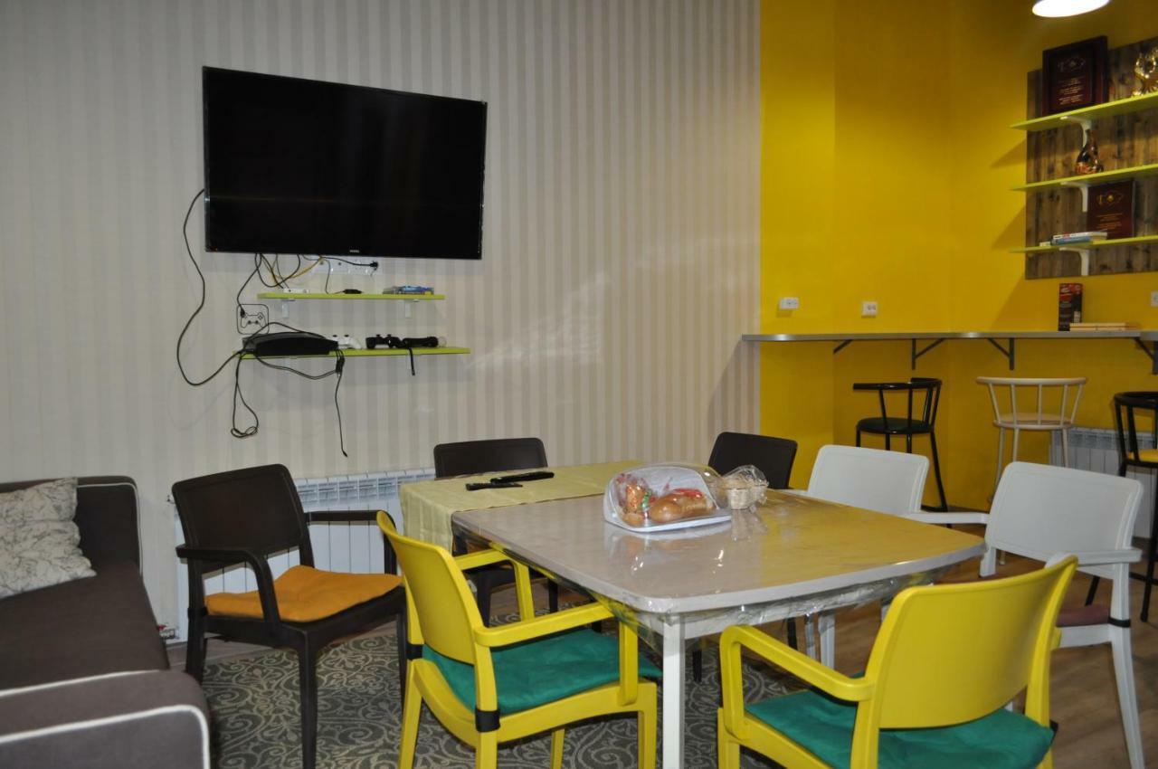 Hostel S size Astana Exterior foto